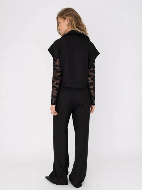 Anna van Toor 19a02-03296A