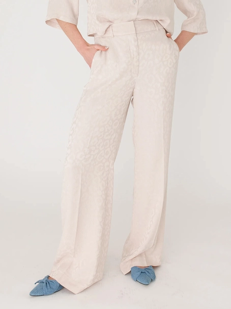 Anna van Toor 32a02-03269