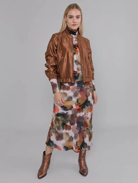 Anotherwoman 532099