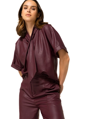 Caroline Biss 4664