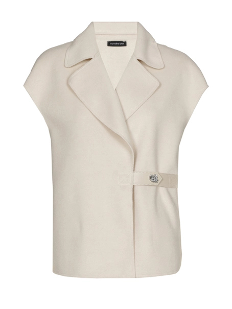 Caroline Biss 4878