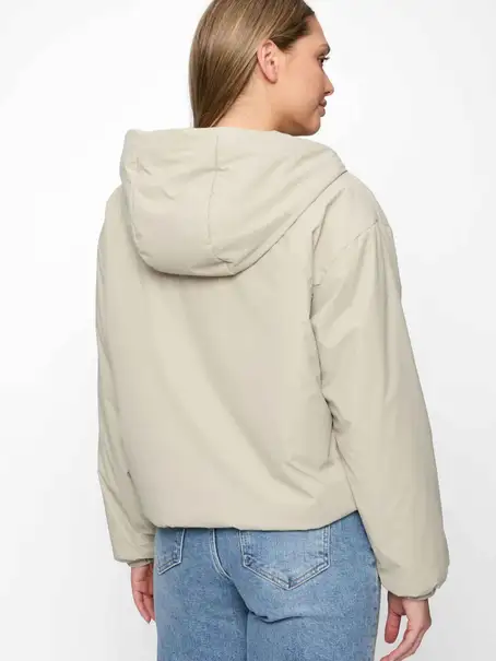 Covered L60377 Pam
