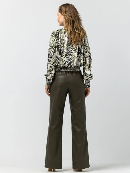 Label dot 2528007