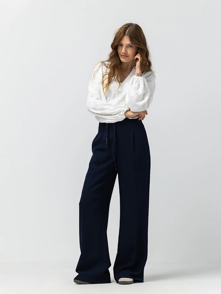 Label dot 2528015