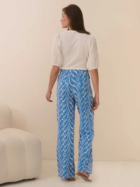 Lofty Manner QC08 - Top Nicola