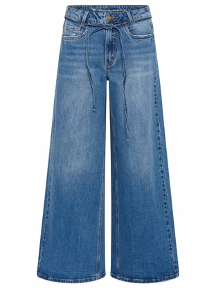 My Essential Wardrobe 10705256