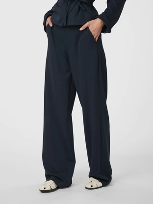 Neo Noir Nathalie Pants