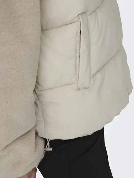 ONLY ONLWANJA FUR PUFFER MIX JACKET NOOS
