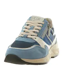 Piedi Nudi Kara