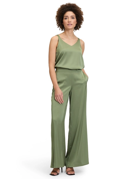 Vera Mont Hose
