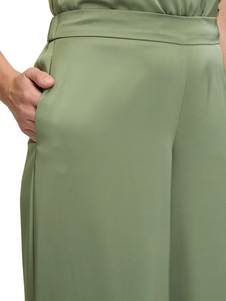 Vera Mont Hose