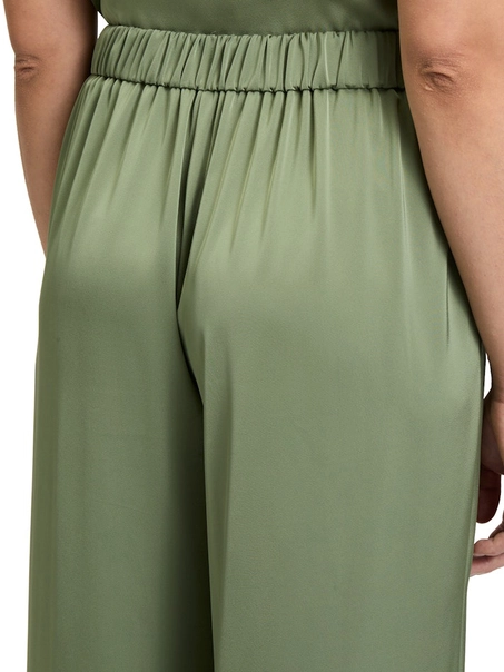 Vera Mont Hose