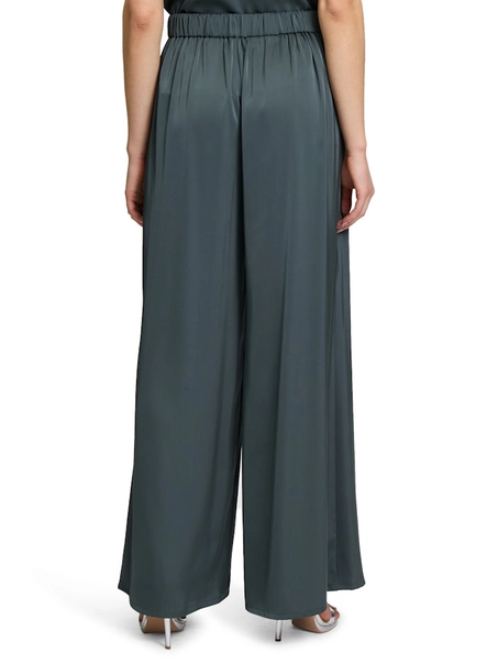 Vera Mont Hose