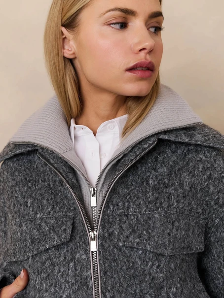 YAYA Short oversized boucle jacket